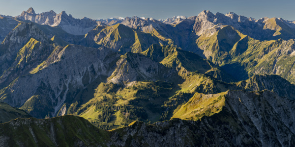 Bild-Nr: 12771903 Panorama vom Nebelhorn bei Sonnenaufgang Erstellt von: Walter G. Allgöwer