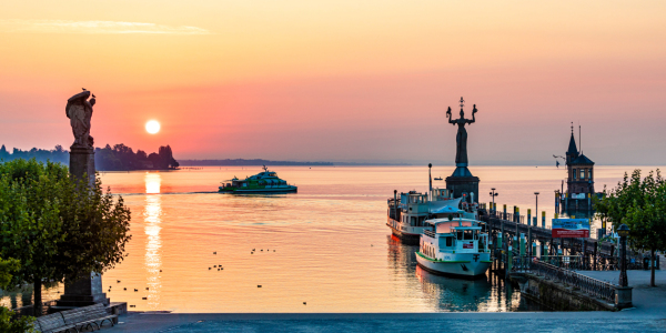 Bild-Nr: 12774460 Fähre in Konstanz am Bodensee bei Sonnenaufgang Erstellt von: dieterich