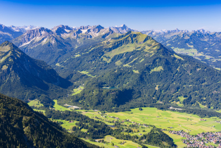 Bild-Nr: 12791786 Lorettowiesen und Fellhorn Erstellt von: Walter G. Allgöwer