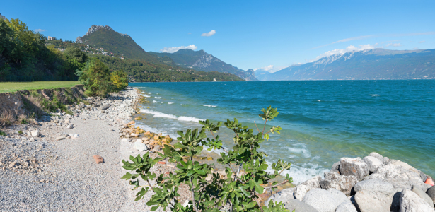 Bild-Nr: 12799817 Toscolano Strand am Gardasee Erstellt von: SusaZoom