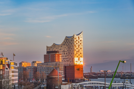 Bild-Nr: 12806763 Die Elbphilharmonie im Licht Erstellt von: Ursula Reins