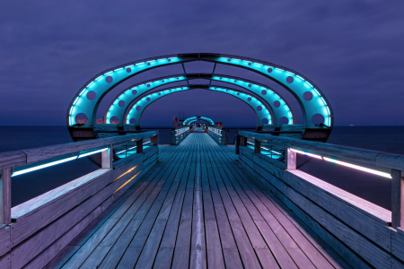 Bild-Nr: 12807343 Seebrücke Kellenhusen zur blauen Stunde Erstellt von: Vossiem