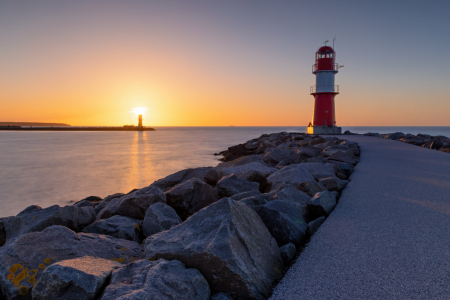 Bild-Nr: 12807344 Die zwei Leuchttürme von Warnemünde Erstellt von: Vossiem