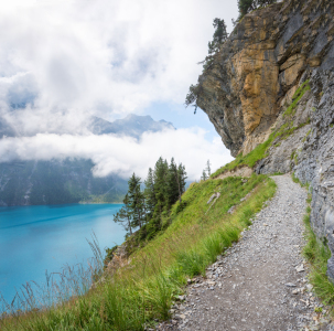 Bild-Nr: 12816510 Felsenweg am Oeschinensee II Erstellt von: SusaZoom