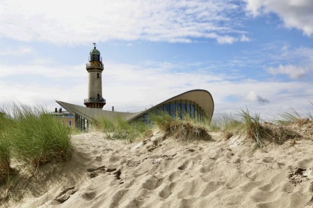 Bild-Nr: 12817679 Warnemünde Leuchtturm Erstellt von: Ursula Reins