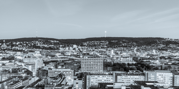 Bild-Nr: 12821387 Skyline Stuttgart am Abend - monochrom Erstellt von: dieterich
