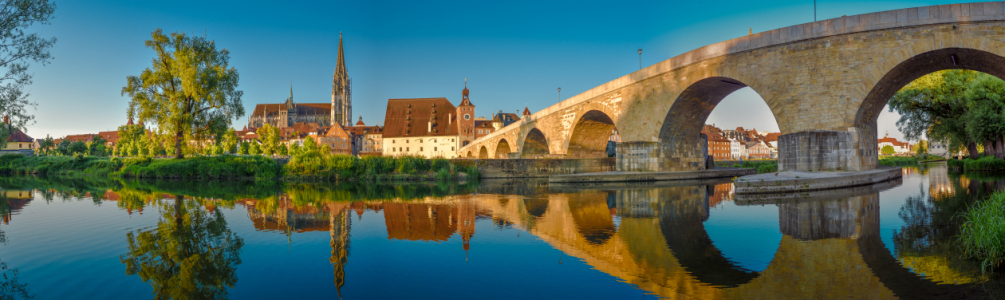 Bild-Nr: 12823075 Die Steinerne Brücke von Regensburg Erstellt von: Gregor Handy