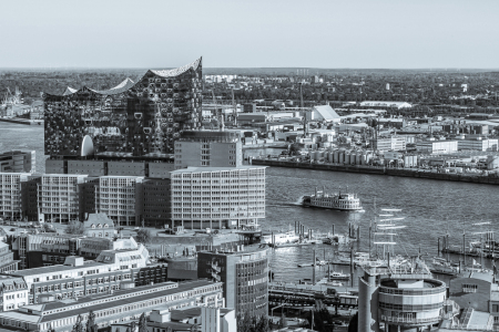 Bild-Nr: 12827274 Hamburger Hafen mit Elbphilharmonie in Hamburg  Erstellt von: dieterich