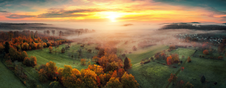 Bild-Nr: 12842298 Luftaufnahme einer nebligen Landschaft Erstellt von: Smileus