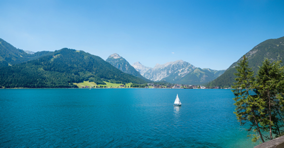 Bild-Nr: 12844719 einsames Boot am Achensee Erstellt von: SusaZoom