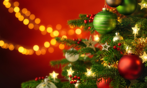 Bild-Nr: 12845915 Farbenfoher Weihnachtsbaum mit Unschärfe Erstellt von: Smileus