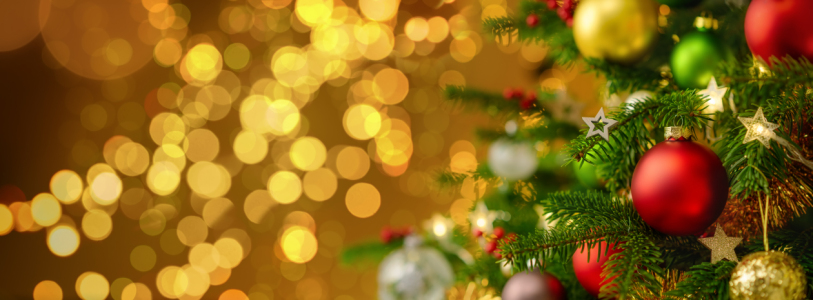 Bild-Nr: 12846885 Festliche Weihnachtsszene mit Kuglen und Lichtern Erstellt von: Smileus