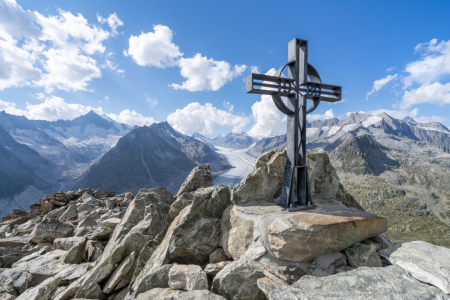 Bild-Nr: 12847297 Gipfelkreuz am Eggishorn in der Schweiz Erstellt von: eyetronic