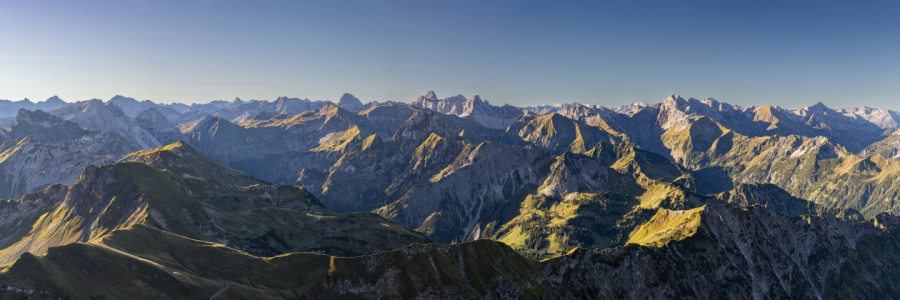 Bild-Nr: 12848887 die Allgäuer Alpen bei Sonnenaufgang Erstellt von: Walter G. Allgöwer