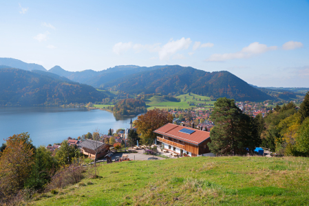 Bild-Nr: 12849393 Alpenrestaurant mit Schlierseeblick Erstellt von: SusaZoom