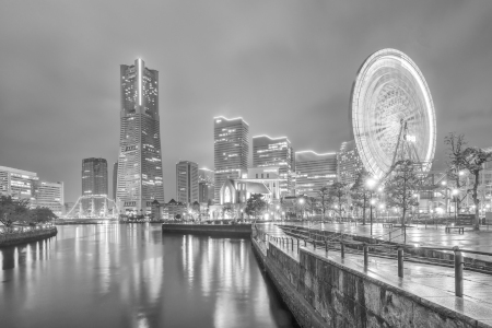 Bild-Nr: 12850362 Schillernde Yokohama Skyline bei Nacht  Erstellt von: Melanie Viola