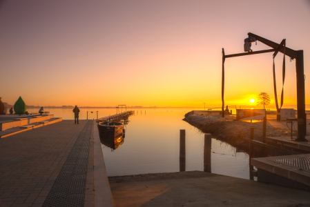 Bild-Nr: 12861887 Schiff Hebestelle im Morgenlicht Erstellt von: Tanja Riedel