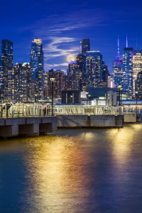 Bild-Nr: 12868377 Vollmond über der Midtown Manhattan Skyline  Erstellt von: Melanie Viola