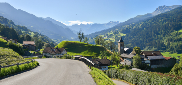 Bild-Nr: 12874895 Bergdorf Luzein Graubünden Erstellt von: SusaZoom