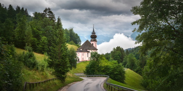 Bild-Nr: 12876516 Idyllische kleine Kirche im Herzen der Natur Erstellt von: Smileus