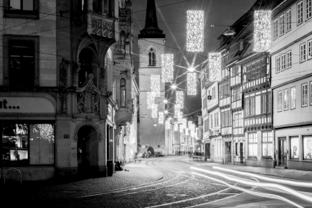 Bild-Nr: 12877150 Erfurt Markstraße zu Weihnachten SW Erstellt von: Sandra Höfer