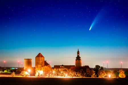 Bild-Nr: 12892691 Burg Querfurt mit Komet Neowise Erstellt von: Martin Martin Wasilewski