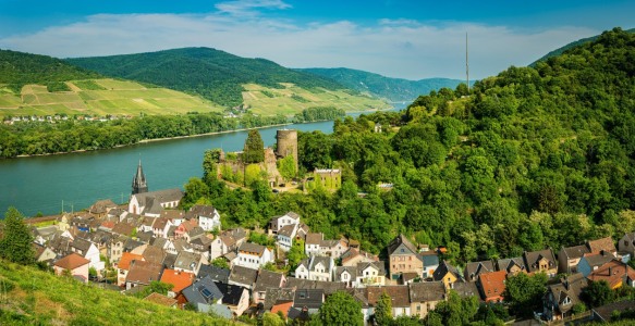Bild-Nr: 12892729 Niederheimbach mit Burg Heimburg -6n- Erstellt von: Erhard Hess
