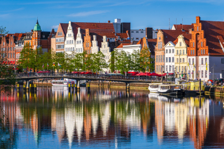 Bild-Nr: 12893632 Altstadt von Lübeck im Sommer Erstellt von: Mapics