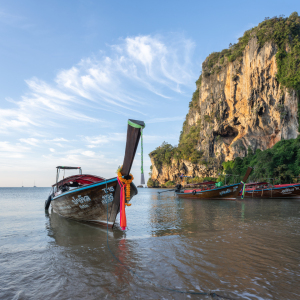 Bild-Nr: 12893671 Longtail Boot am Tonsai Beach in Thailand Erstellt von: eyetronic