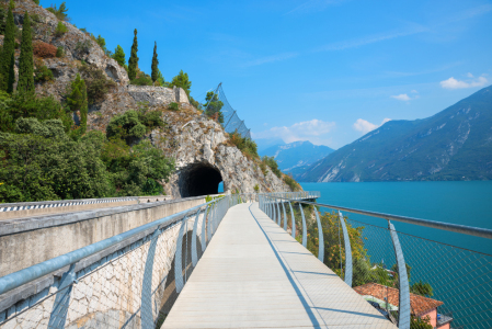 Bild-Nr: 12898426 Gardasee Radweg Erstellt von: SusaZoom