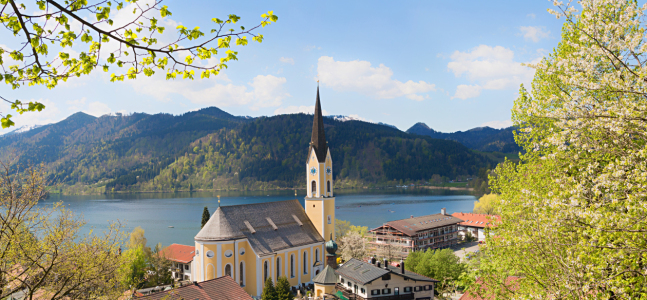 Bild-Nr: 12911599 Schliersee Frühling mit Kirchblick St Sixtus Erstellt von: SusaZoom