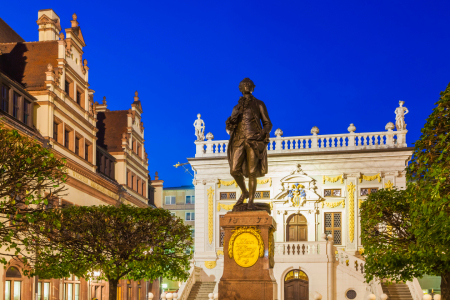 Bild-Nr: 12913549 Naschmarkt mit Goethedenkmal in Leipzig bei Nacht Erstellt von: dieterich
