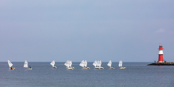 Bild-Nr: 12915924 Optimist-Jollen in Warnemünde an der Ostsee Erstellt von: dieterich
