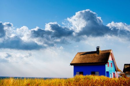 Bild-Nr: 12918049 Blaues Haus an der See Erstellt von: Laake-Fotos