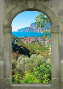 Bild-Nr: 12936061 Rustikales Fenster mit Blick nach Torbole Gardasee Erstellt von: SusaZoom