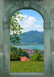 Bild-Nr: 12936329 Rustikales Fenster mit Blick auf den Tegernsee Erstellt von: SusaZoom