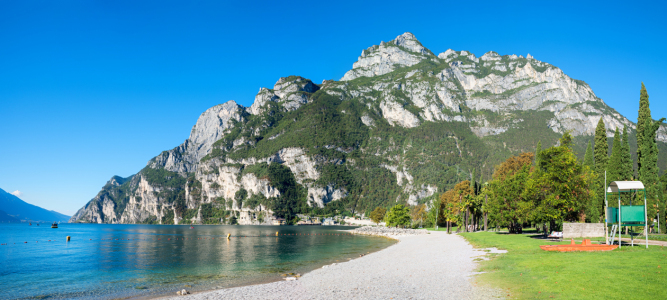 Bild-Nr: 12937133 Badestrand Riva del Garda am Gardasee Erstellt von: SusaZoom