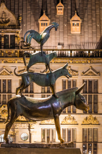 Bild-Nr: 12939735 Bremer Stadtmusikanten in Bremen bei Nacht Erstellt von: dieterich