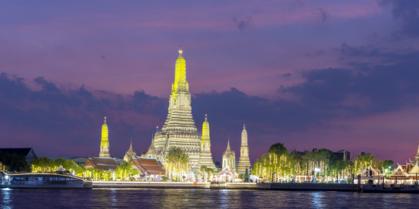 Bild-Nr: 12941547 Der Tempel der Morgenröte im Abschied des Abends Erstellt von: Walter G. Allgöwer