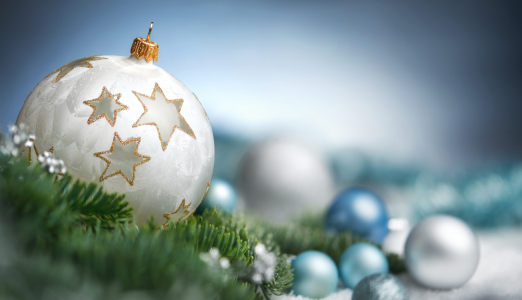 Bild-Nr: 12118207 Weihnachtskugeln Arrangement in Nahaufnahme Erstellt von: Smileus