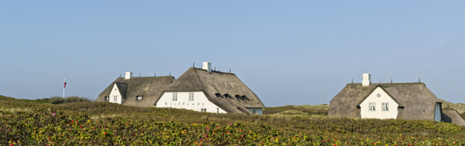 Bild-Nr: 12733845 Rotes Kliff Häuser Erstellt von: XYRIUS