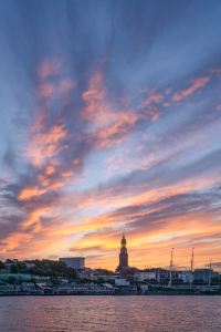 Bild-Nr: 12746130 Sonnenaufgang am Hamburger Hafen Erstellt von: eyetronic