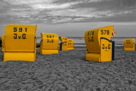 Bild-Nr: 12765969 In aller Frühe am Strand von Cuxhaven Erstellt von: volker heide