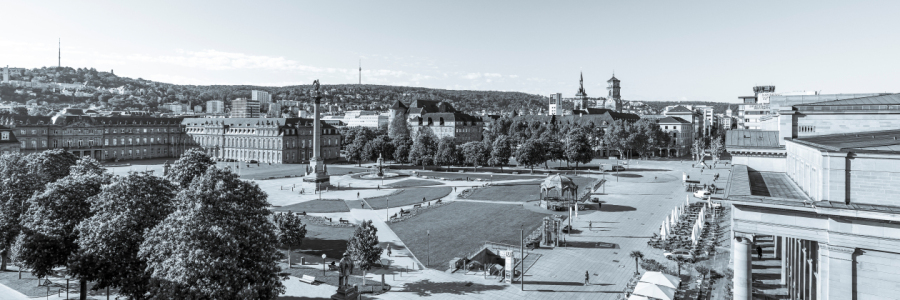 Bild-Nr: 12820105 Panorama Schlossplatz in Stuttgart - monochrom Erstellt von: dieterich