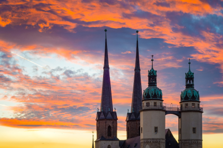 Bild-Nr: 12878051 Marienkirche in Halle-Saale im Sonnenuntergang Erstellt von: Martin Martin Wasilewski