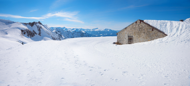 Bild-Nr: 12888362 Winterlandschaft mit verschneiter Hütte Erstellt von: SusaZoom