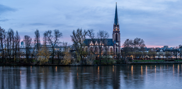 Bild-Nr: 12888639 Frankfurt Panorama mit Dreikönigskirche Erstellt von: maicolpue