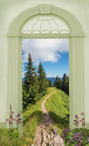 Bild-Nr: 12919559 Torbogen mit Gratwanderweg in den Alpen Erstellt von: SusaZoom