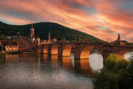 Bild-Nr: 12844970 Die Alte Brücke in Heidelberg bei Sonnenuntergang Erstellt von: Smileus