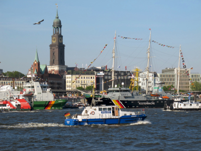 Bild-Nr: 10076183 Hamburg - Landungsbrücken und Michel Erstellt von: Charabia